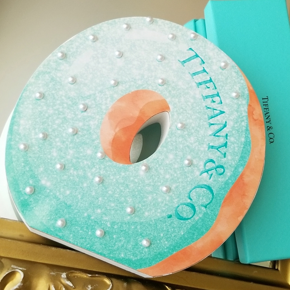 ❗Tiffany Blue Wooden Acrylic Glossy Desk Accent Donut with Pearls❗